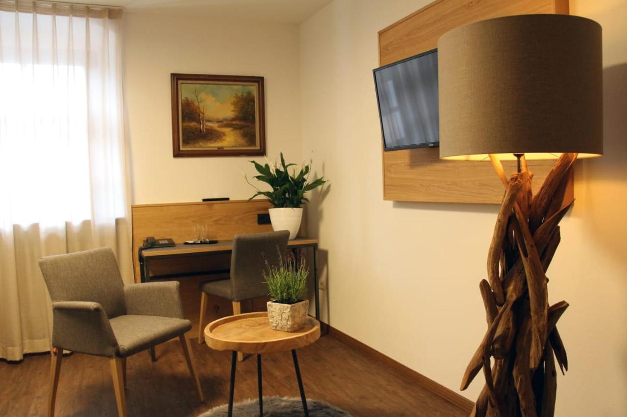 Hotel Zum Ehem. Koenigl. Bayr. Forsthaus Waldsassen Ngoại thất bức ảnh