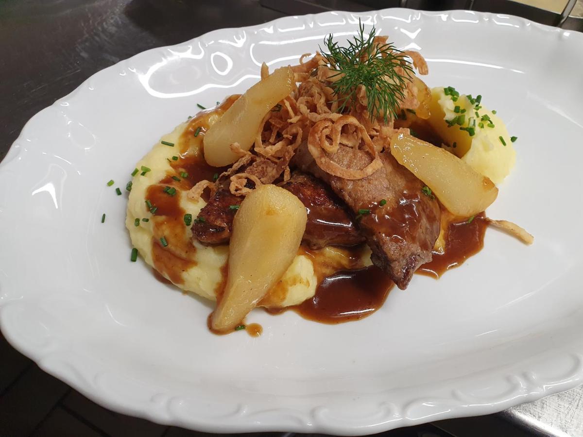 Hotel Zum Ehem. Koenigl. Bayr. Forsthaus Waldsassen Ngoại thất bức ảnh